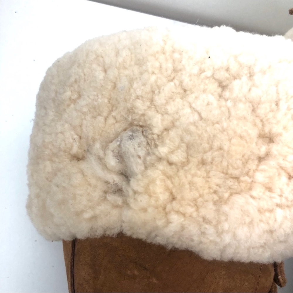 UGG 1892 Laced Sheepskin Boot - Picture 5 of 8